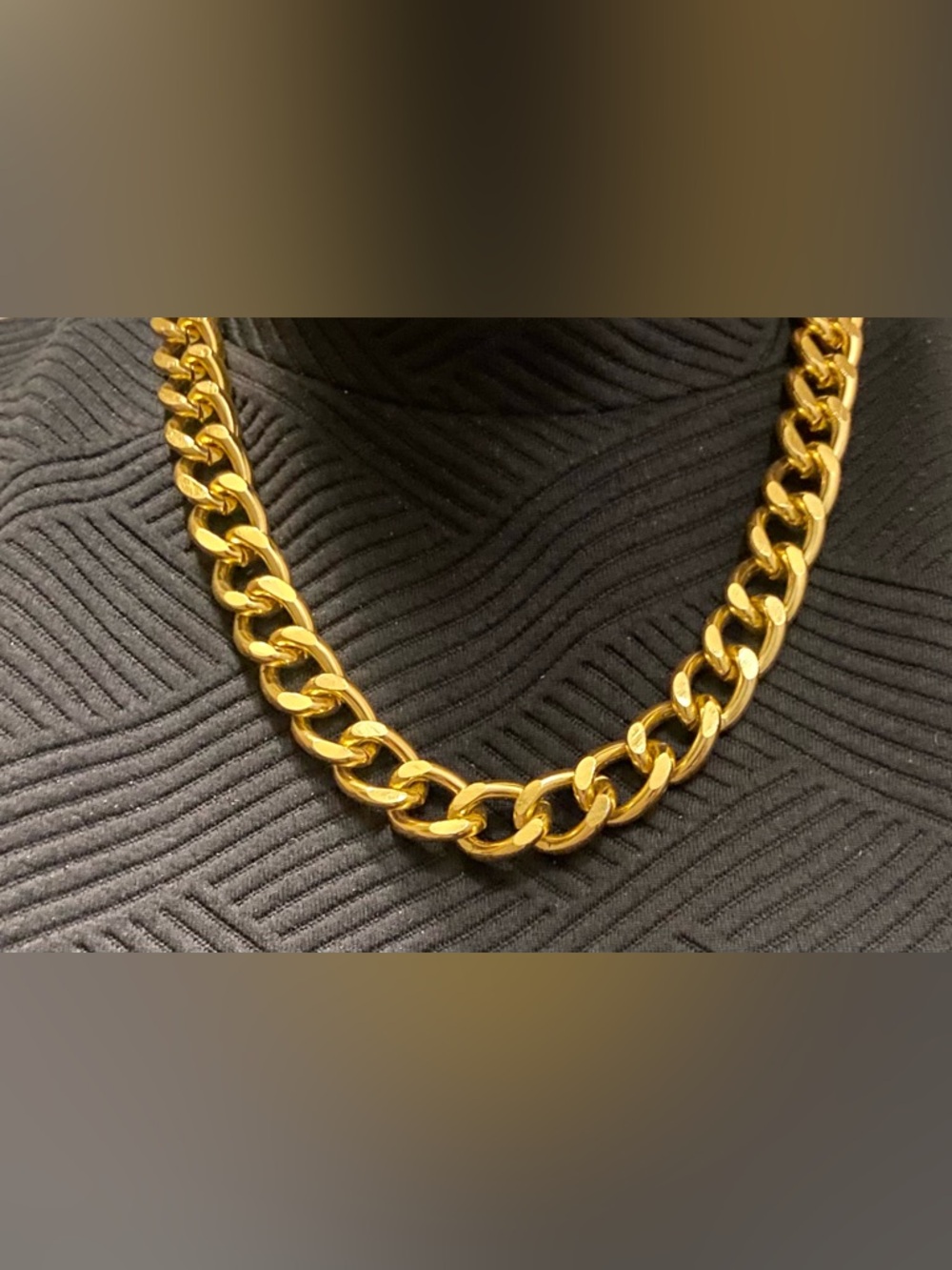 Men’s Gold Cuban Link Chain Necklace